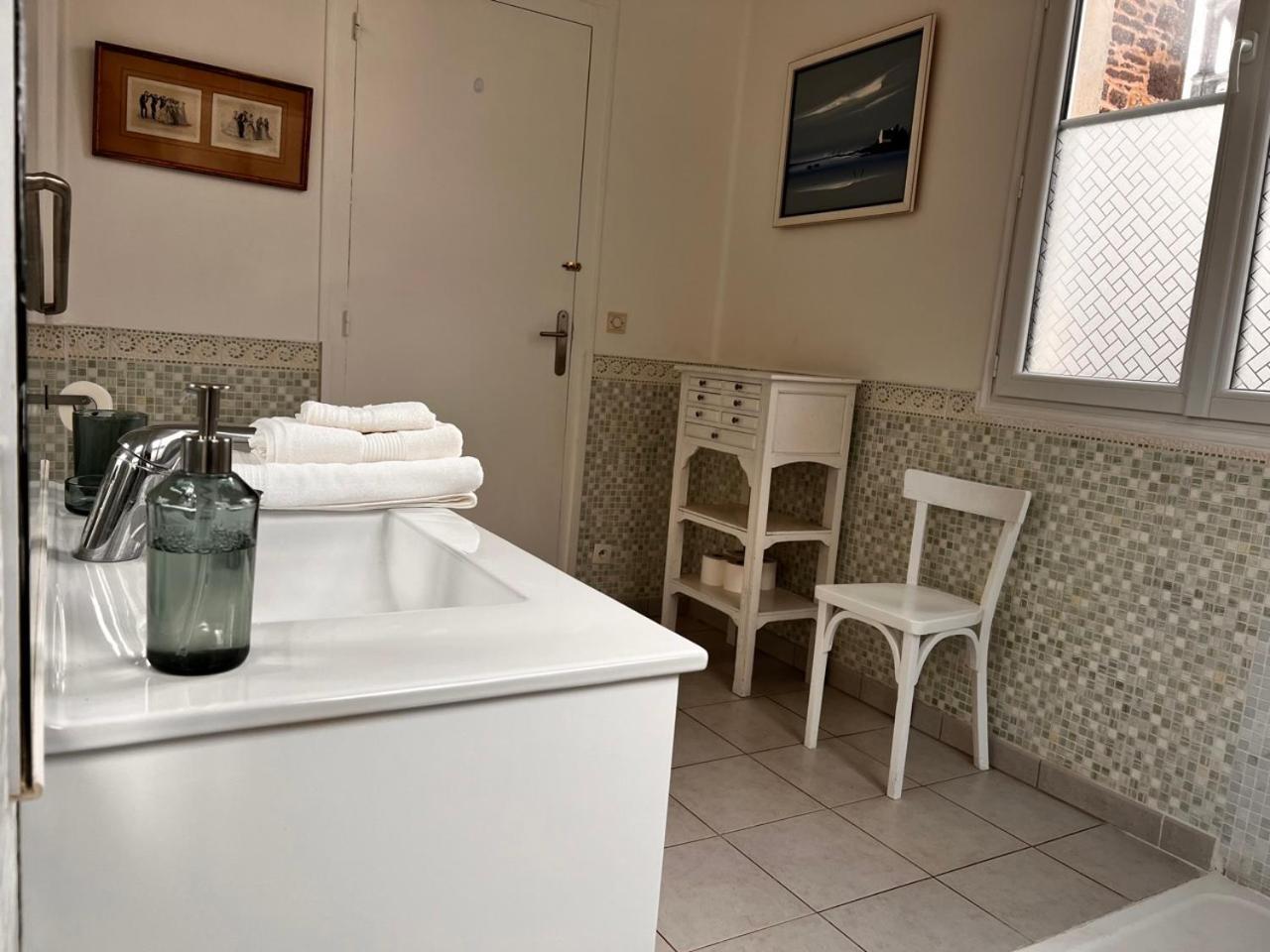 Le Manoir De La Cane Montfort-sur-Meu Bagian luar foto